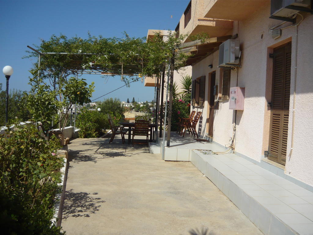 Villa Victoria Makrýgialos Стая снимка